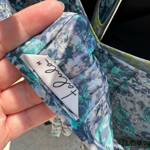 Lot of 2 talula tank tops camis in as is condition medium and large - Picture 3 of 4